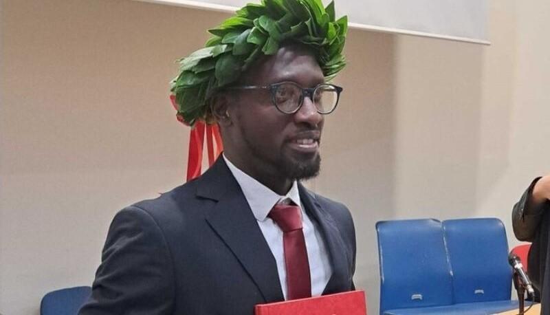 Dall'Uganda in Italia per laurearsi in Medicina: la storia di Lwanga