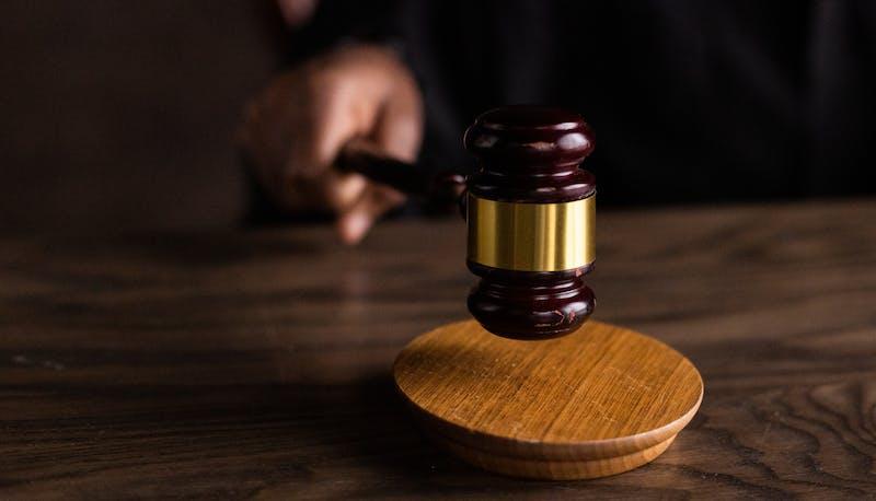 Prende 100 alla maturità e fa ricorso per la lode, il Tar gli dà ragione