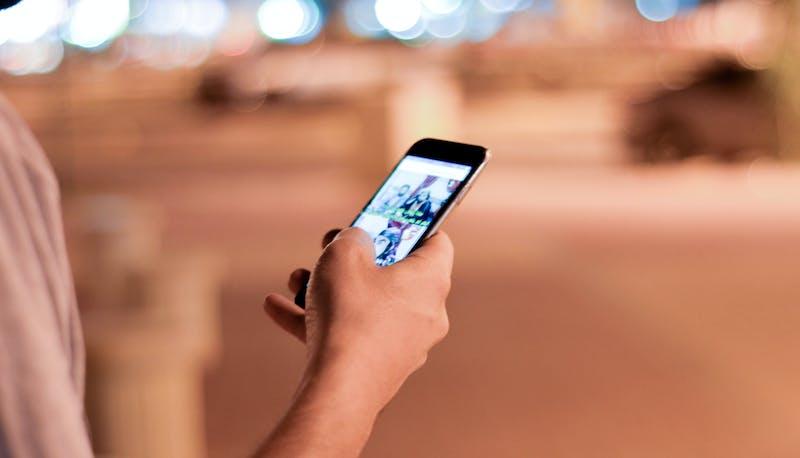 Parental control, da ora in poi sulle SIM dei minori stop ai contenuti violenti e pericolosi
