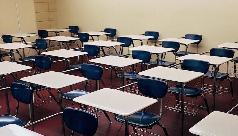 collaboratore accusato molestie torna a scuola