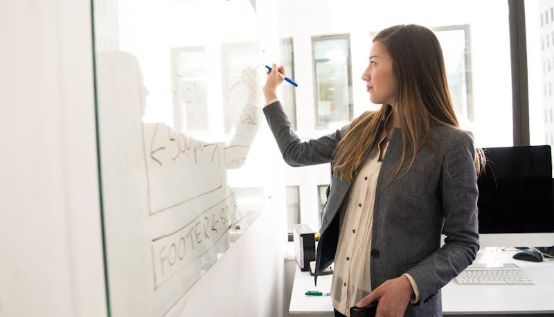 In arrivo nuovi concorsi docenti per 70mila assunzioni: l'annuncio di Valditara articolo
