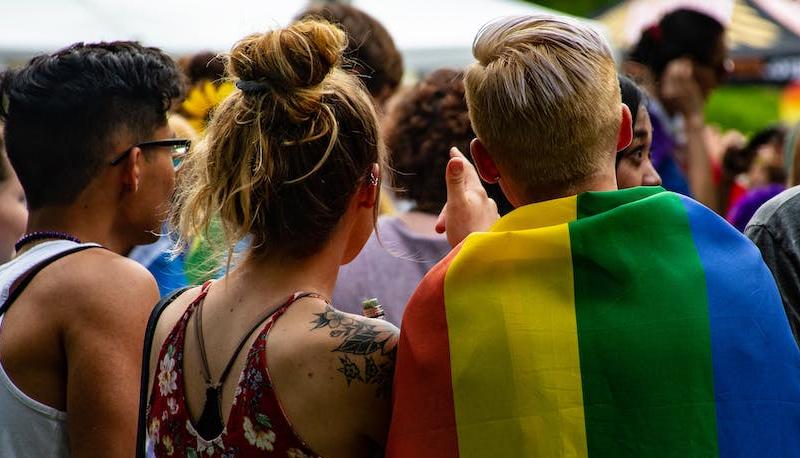 E se le campagne di odio contro la comunità LGBTI+ avessero una regia unica?