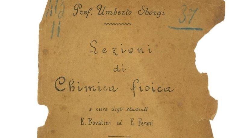 Spunta fuori manoscritto di Enrico Fermi: anche il grande scienziato passava i suoi appunti articolo