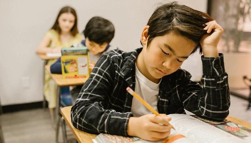La classe in cui ci sono 21 alunni che parlano 20 lingue diverse articolo