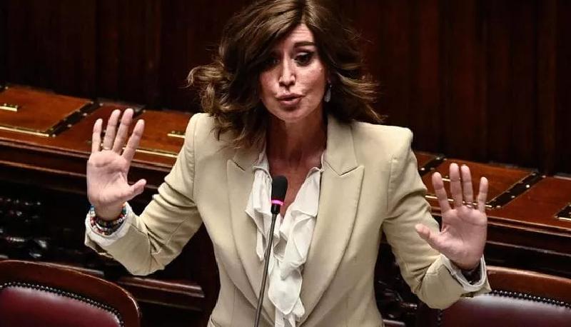 Università false, Bernini: "Lavoriamo per segnalarle sul nostro sito" articolo