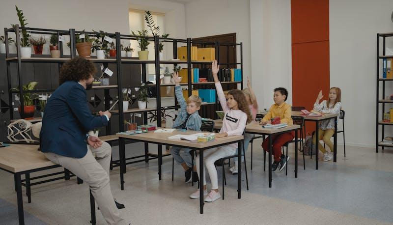 Concorso docenti 2024, al via le prove: più di 370 mila candidati per 44.654 posti articolo