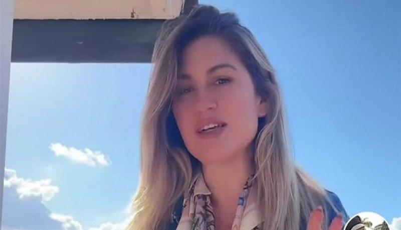La prof ex di Uomini e Donne dalla Campania in Toscana: "Mi cantano Mare Fuori" articolo