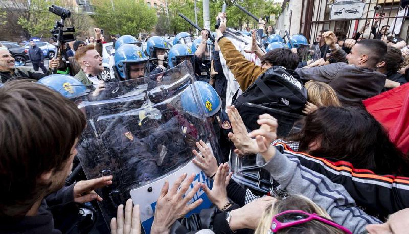 Cosa sappiamo sugli scontri tra studenti e polizia a La Sapienza