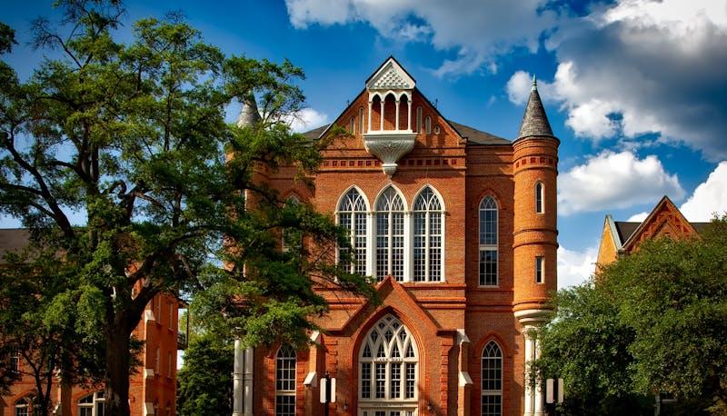 facciata università americana
