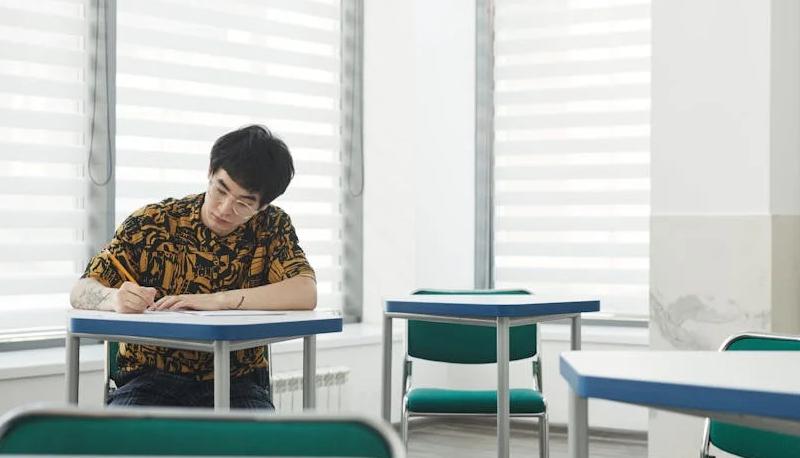 Maturità 2024 traccia tema attualità 2 spiegata tutor