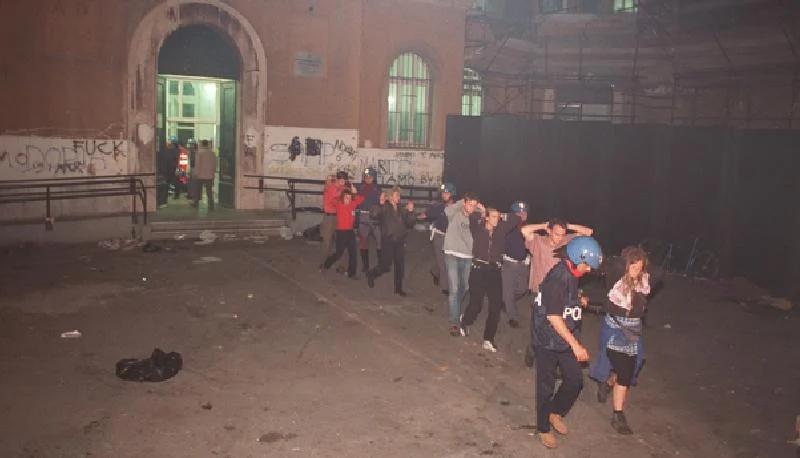 G8 Genova scuola Diaz