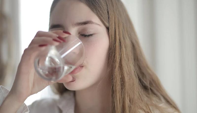 La dieta del maturando: quanta acqua bisogna bere durante una giornata di studio?