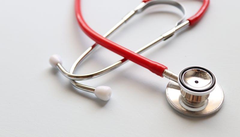 Stetoscopio, strumento da medico