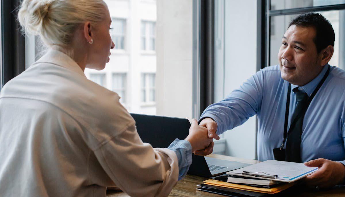 Colloquio di lavoro, è importante scegliere il giusto outfit? articolo