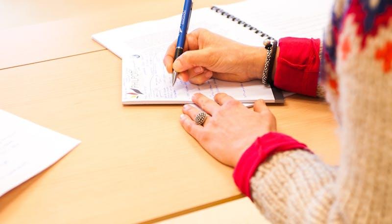 studentessa alla seconda prova di Maturità