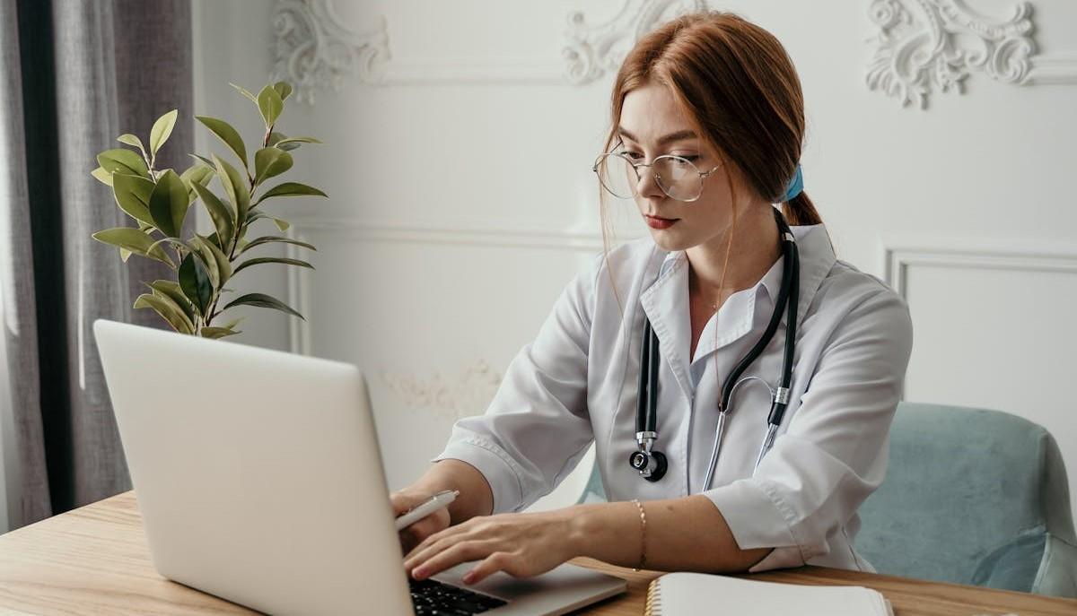 Studentessa quartina inoltra domanda per Medicina 2024