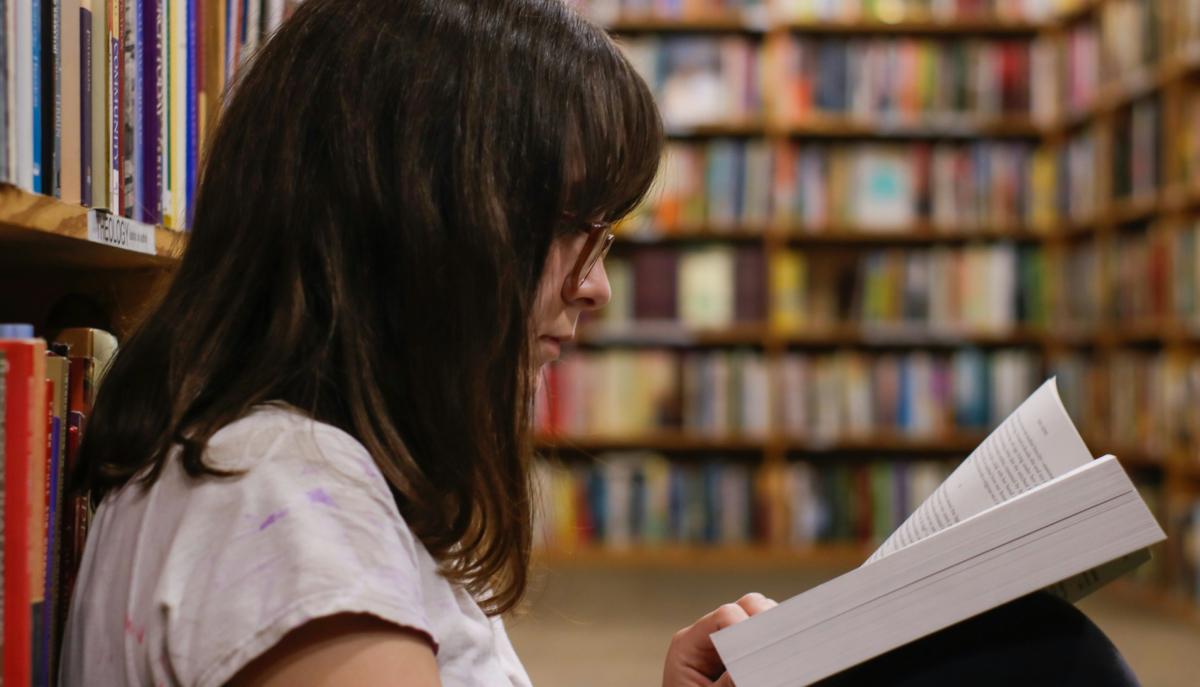 genitori le impediscono di studiare