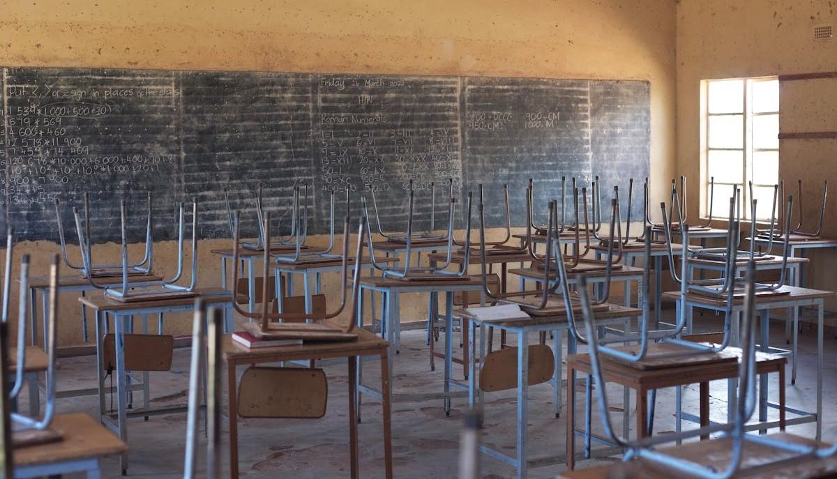 Classe chiusa durante il periodo estivo