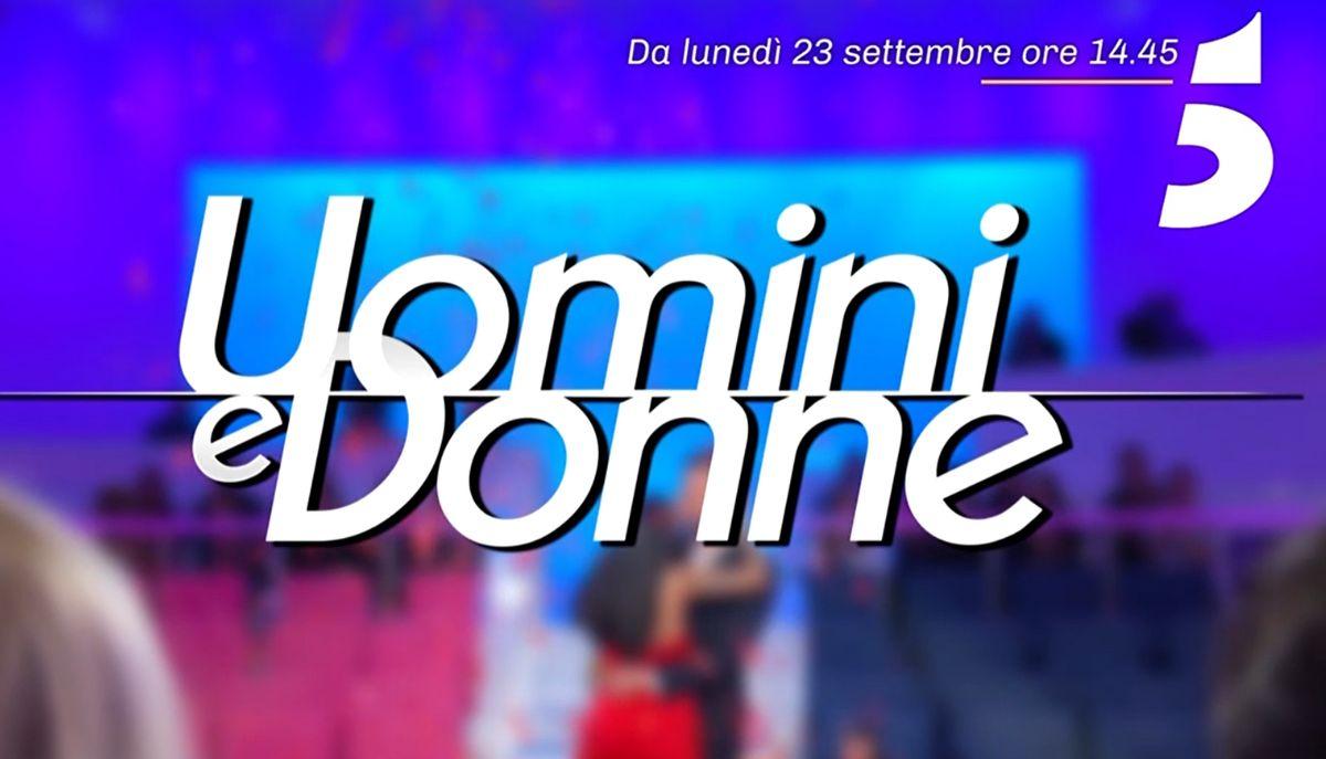 Uomini e donne 2024 non inizierà neanche oggi 16 settembre, ecco la data