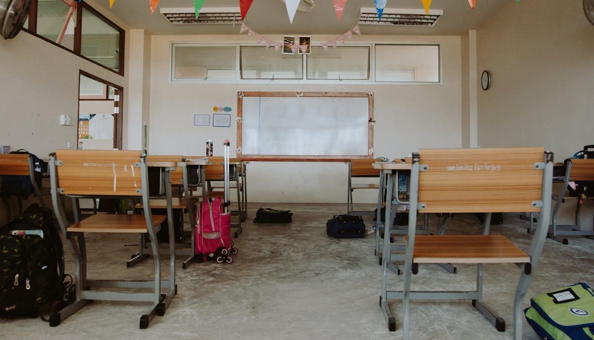 Classe vuota al primo giorno di scuola