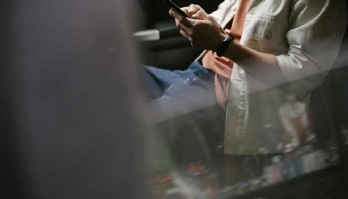Morte, violenza e contenuti pornografici: la chat degli orrori degli studenti