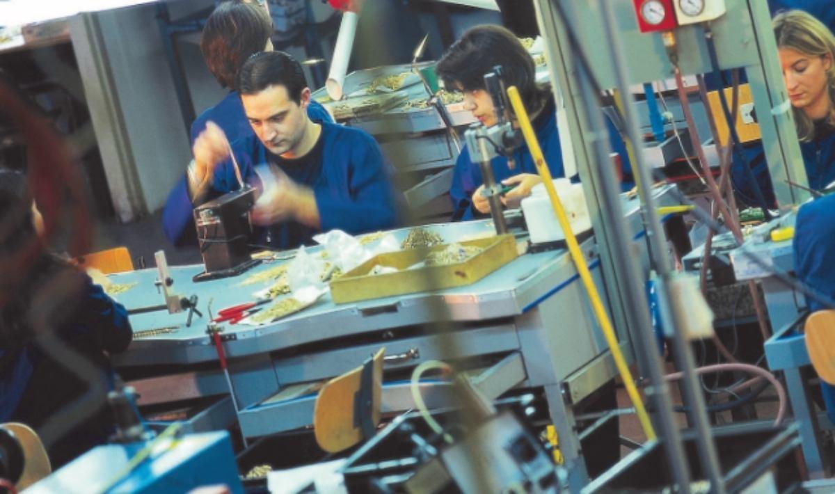 Opportunità d’oro: scopri le professioni più richieste nel settore orafo-gioielliero e come lavorarci articolo