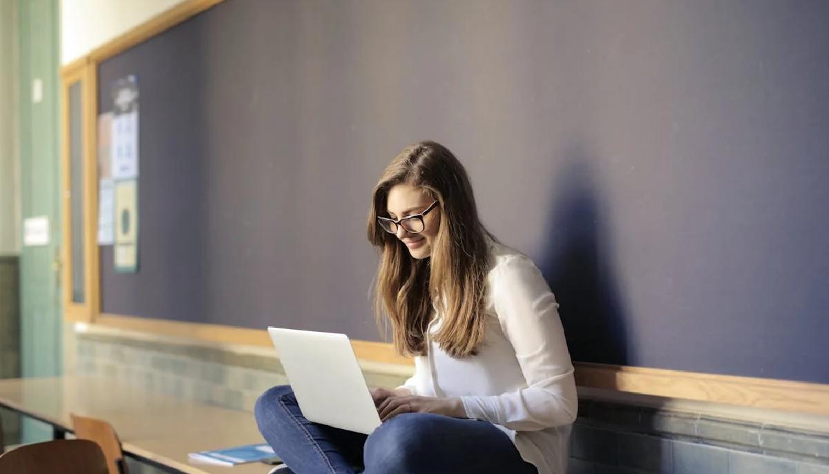 Il liceo dove gli studenti non prendono mai i voti (ma le pagelle di fine anno sì)