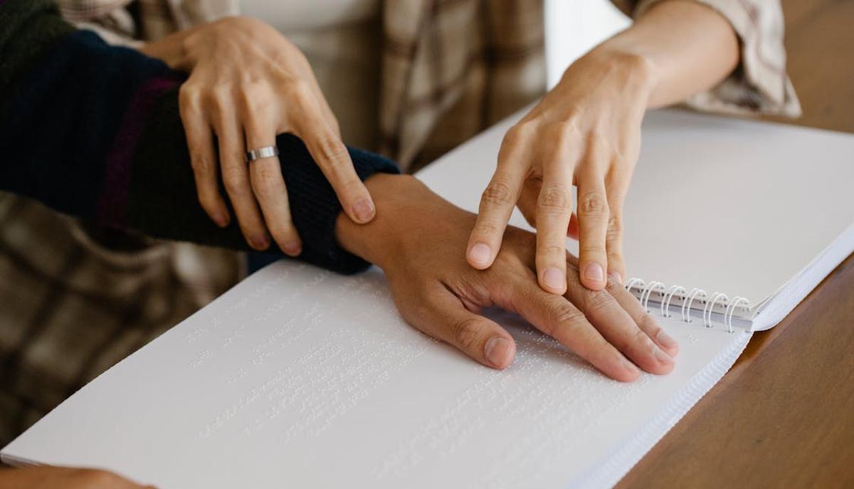Alunni imparano il braille