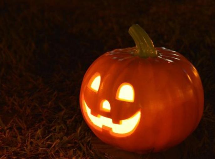 Halloween da fuori sede, 5 idee da Pinterest per decorare la tua casa articolo