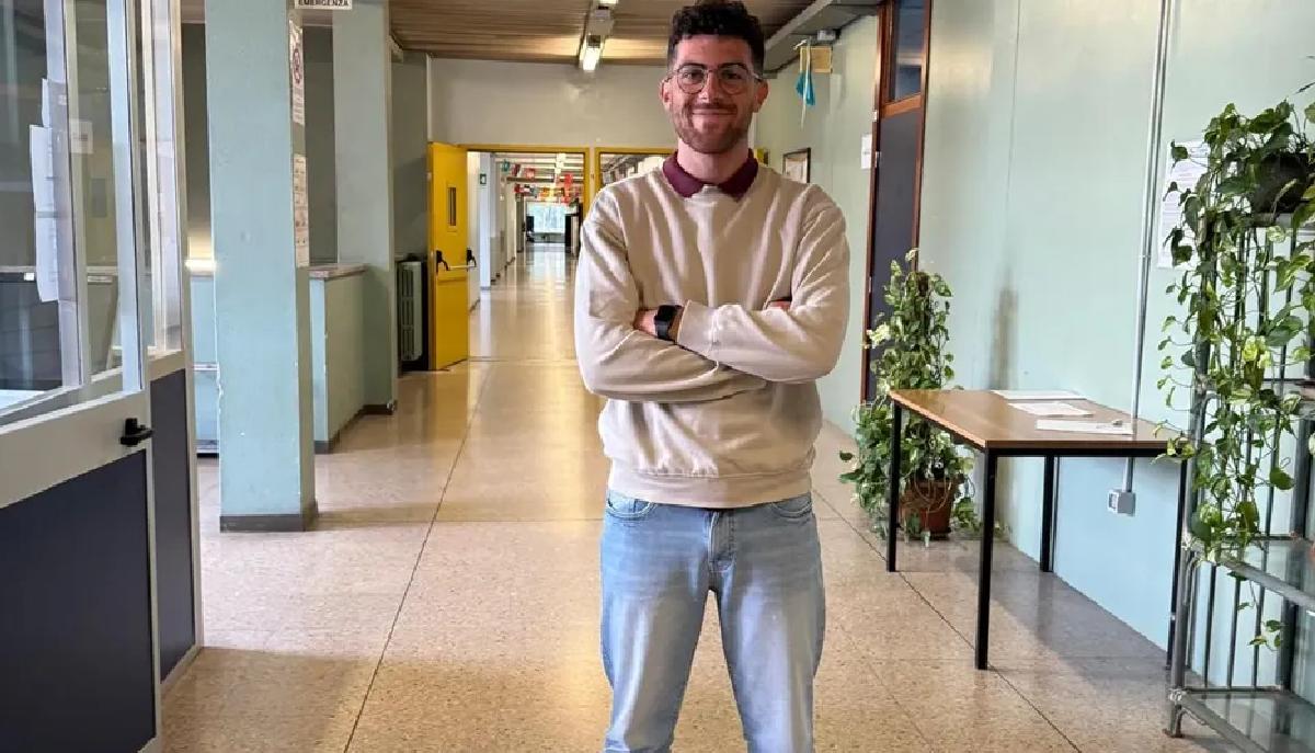 vince concorso docenti ma viene scambiato per studente alla firma del contratto