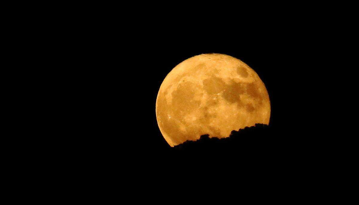 Superluna del Cacciatore, dove e quando vederla