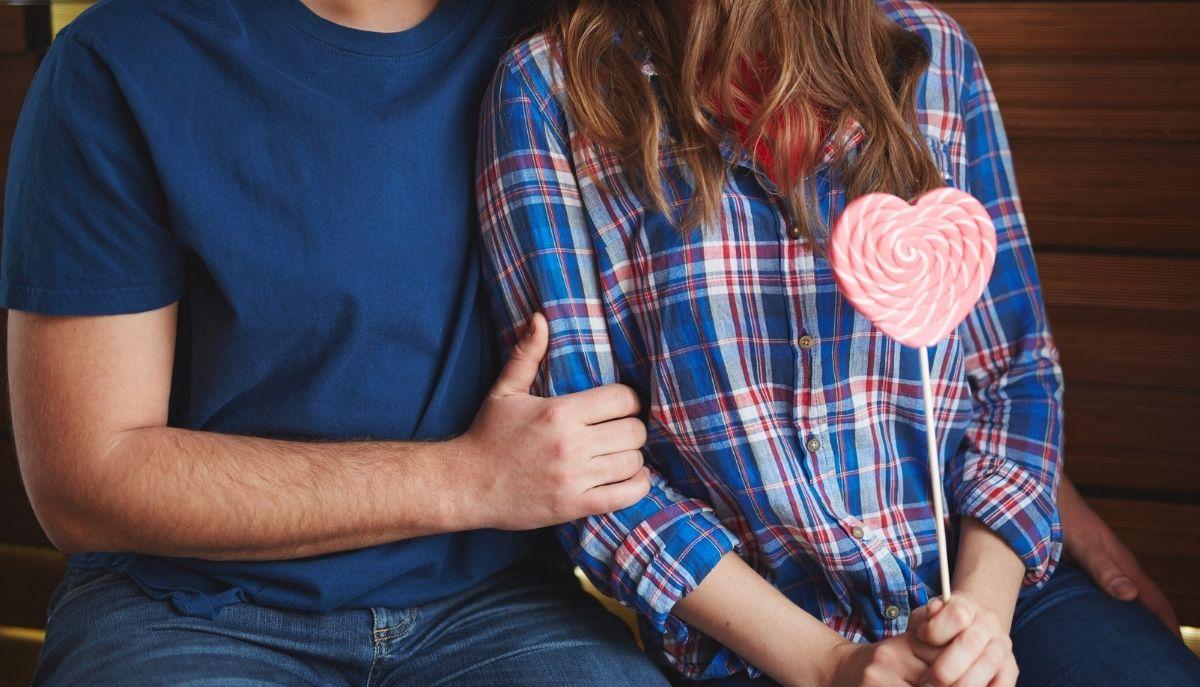 "Non riesco a parlare con le ragazze", lo sfogo dell'utente su Reddit: come superare il blocco articolo
