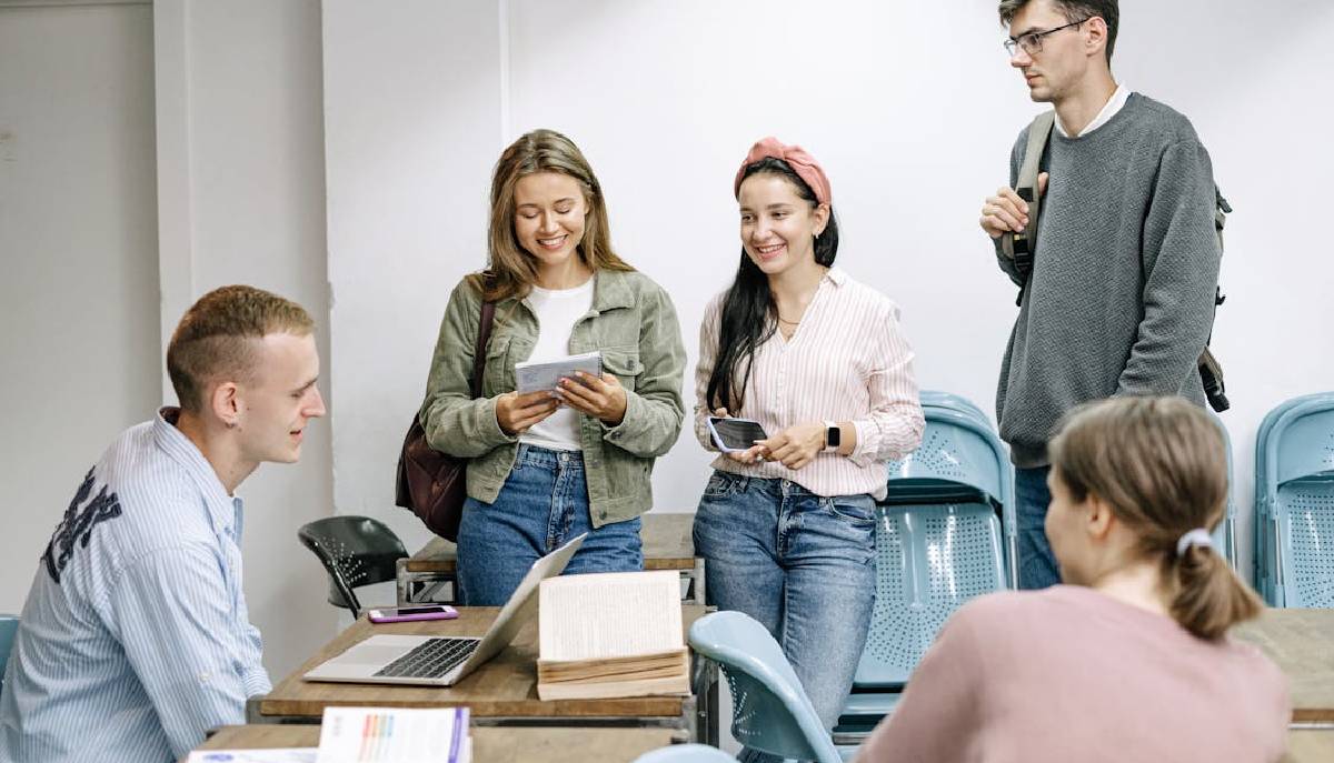 studenti lavoro di gruppo