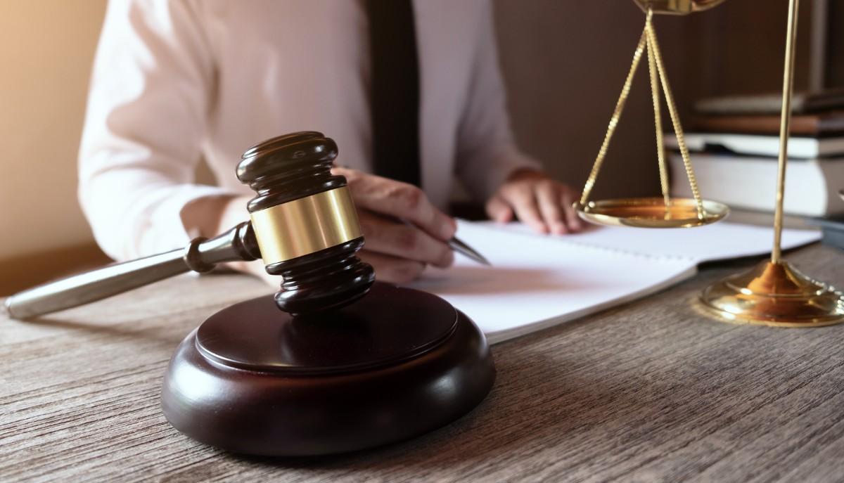 Tribunale emette sentenza per prof supplente
