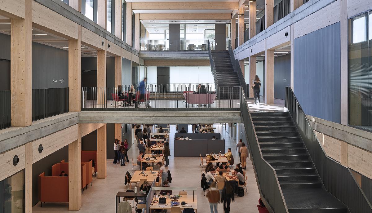 Healthcare, data science e IA: scopri DAIHS, la laurea Humanitas e Bocconi che prepara alle professioni del futuro articolo