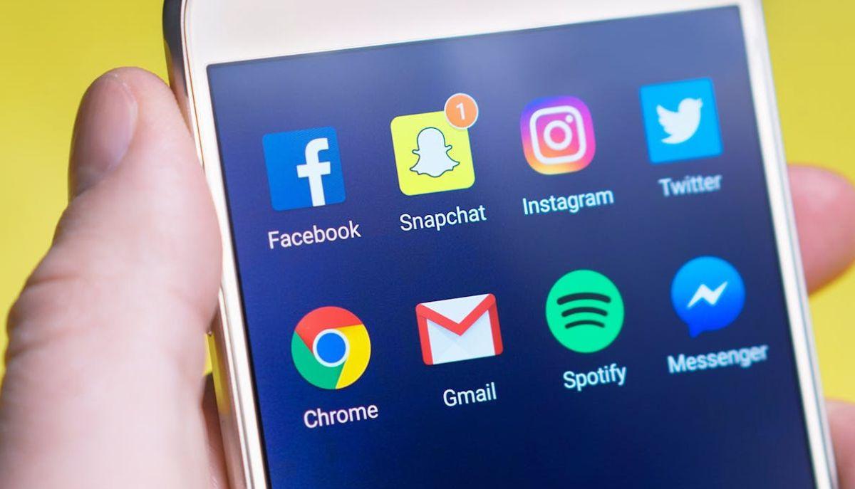 Telefono con le applicazioni social