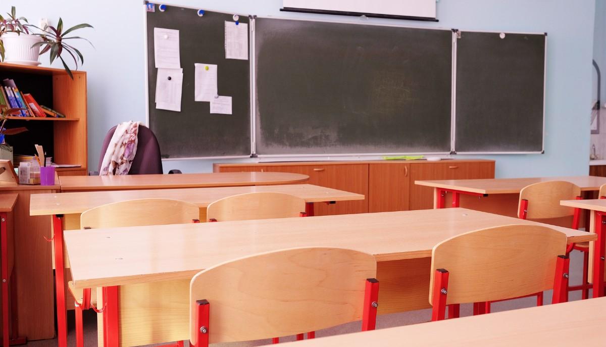 papà picchia la maestra del figlio