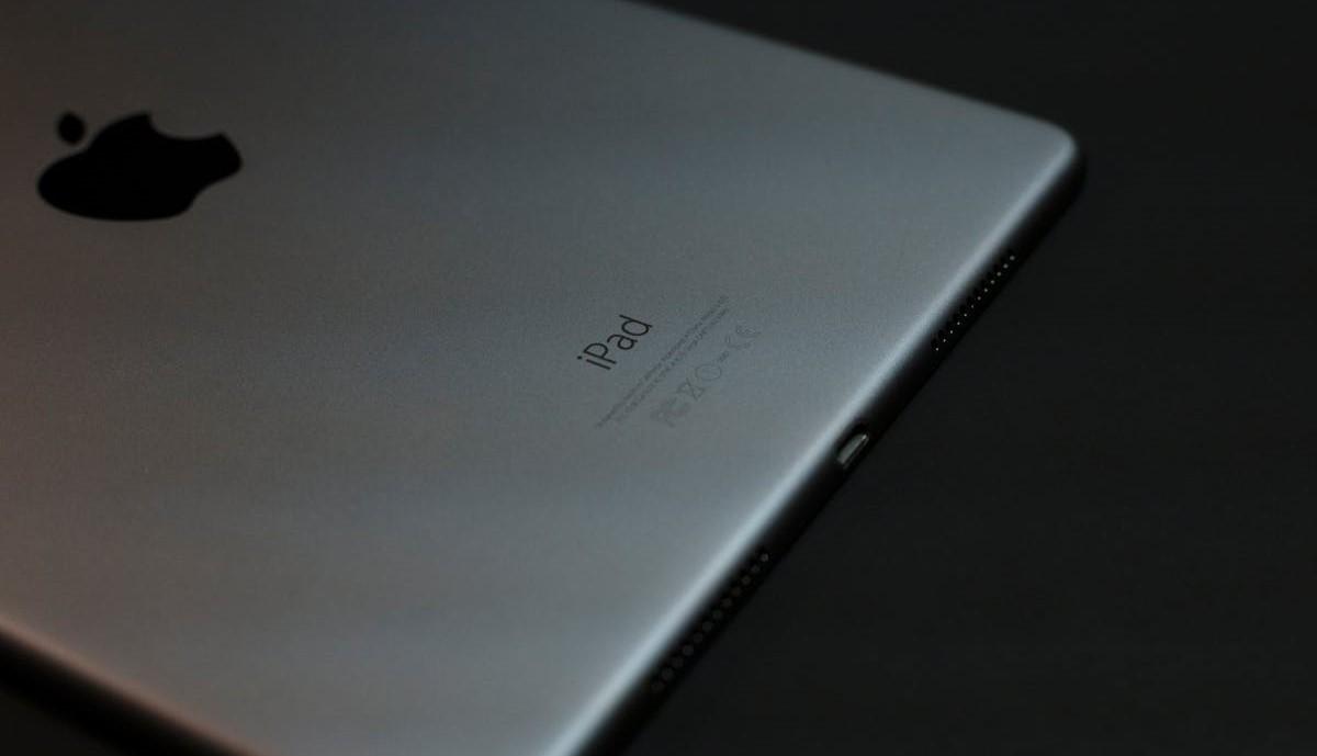 iPad 11, arriva il nuovo tablet per gli studenti. Ma non avrà Apple Intelligence