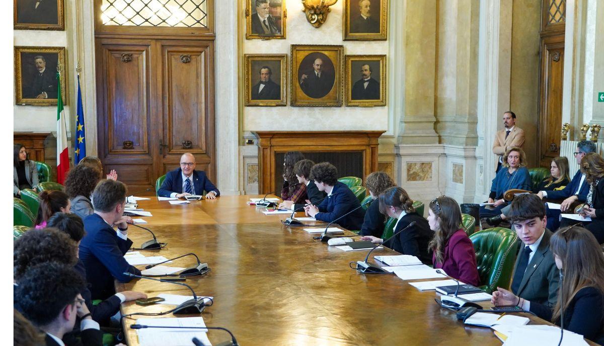 consulte studentesche incontro valditara dialogo costante