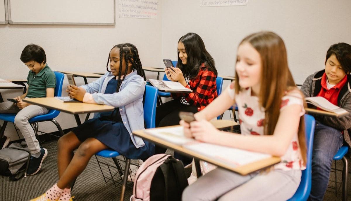 austria vieta smartphone a scuola