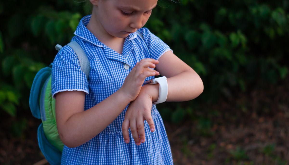 bambino chiamate 118 e 112 scatena panico con smartwatch