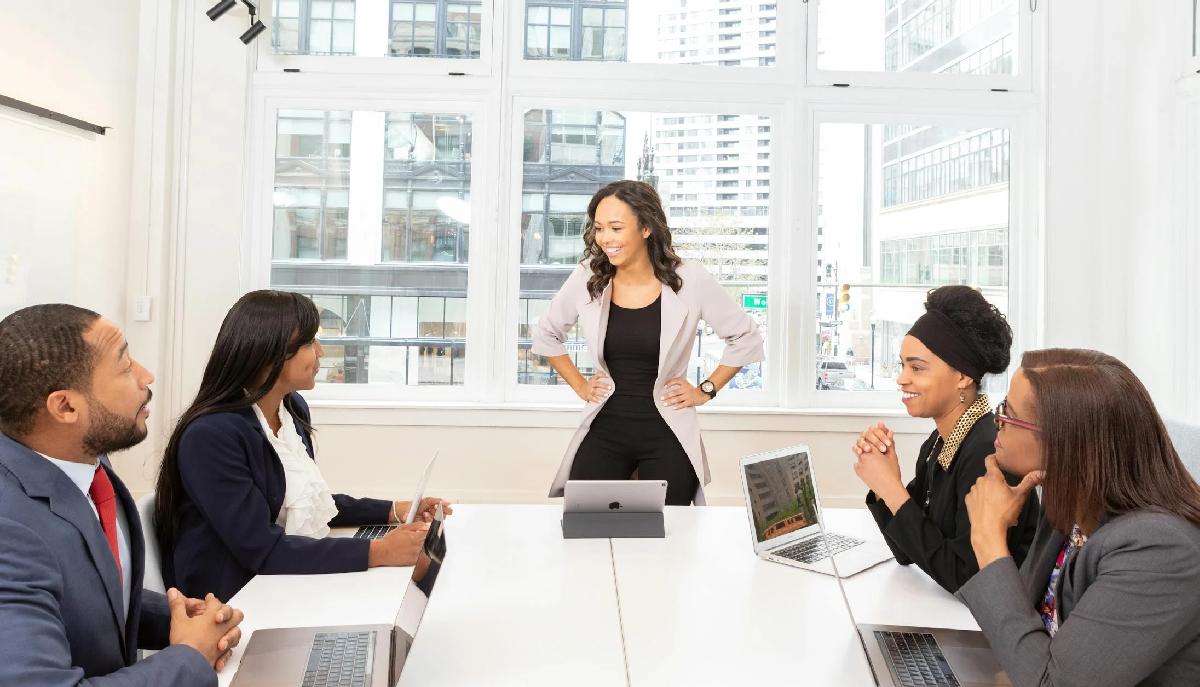 L'alfabeto del lavoro dalla A alla Z, L di Leadership: dare l'esempio da seguire articolo