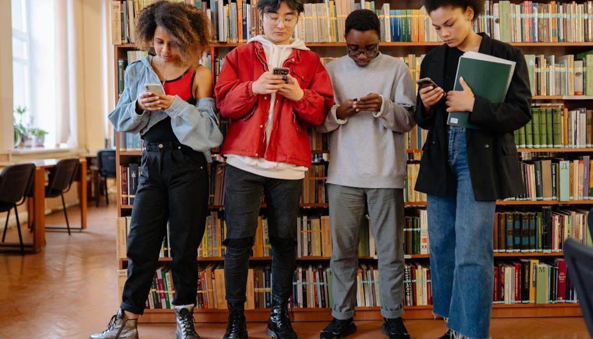divieto smartphone studenti