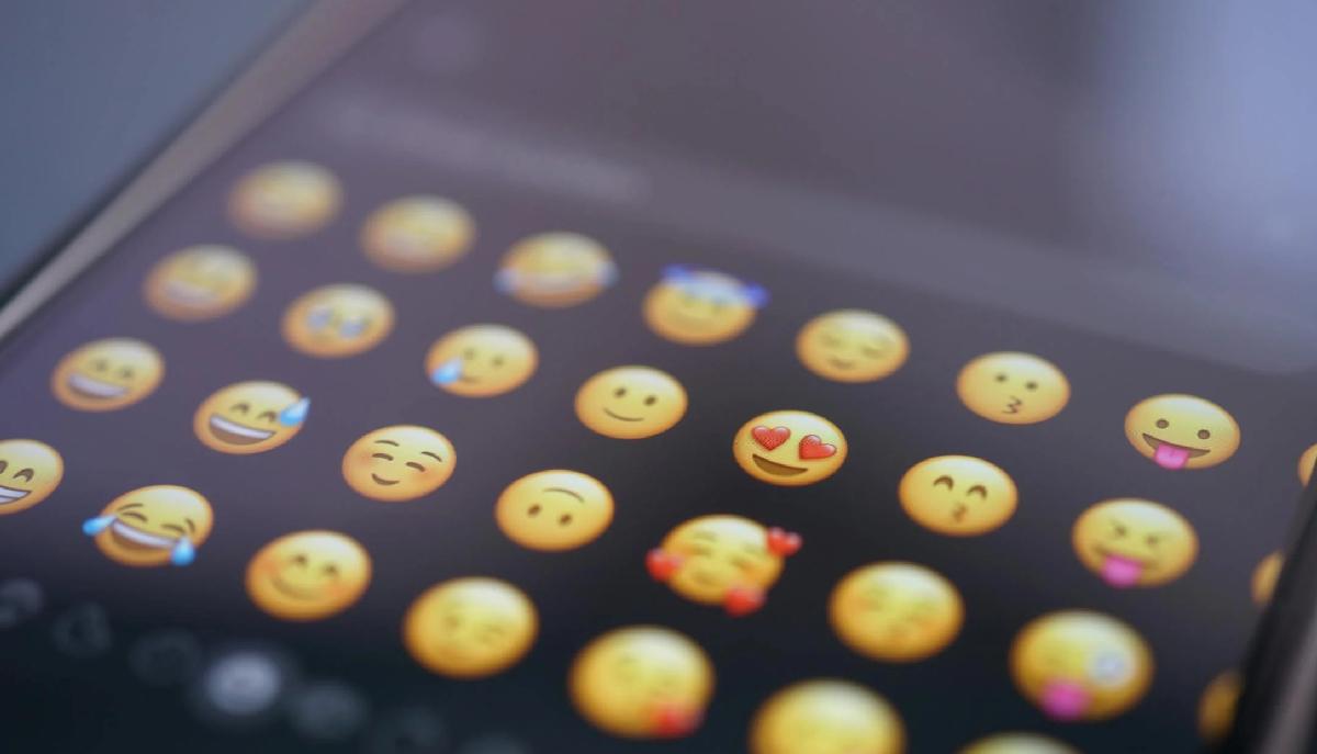 come nascono emoji