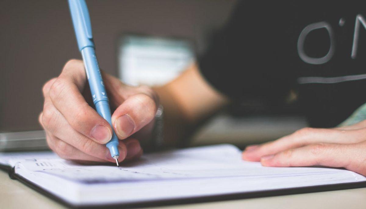 "Perché insegnate?": la lettera aperta della studentessa contro i prof diventa virale. Il testo completo