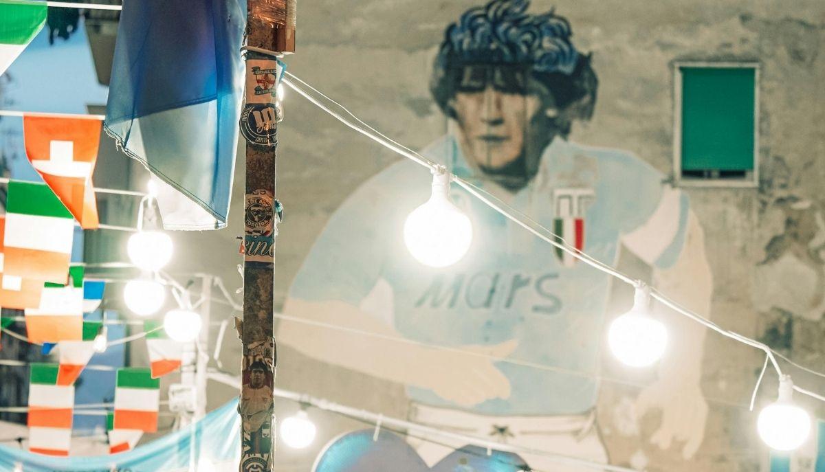 napoli, murales di Maradona