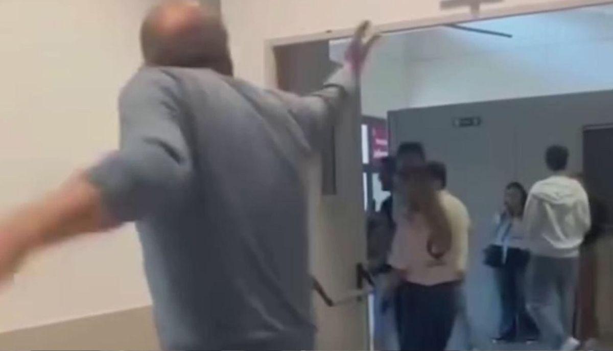 studente insulta prof