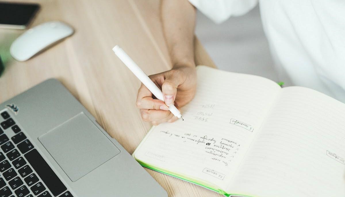 Studente del liceo simula la seconda prova di Maturità