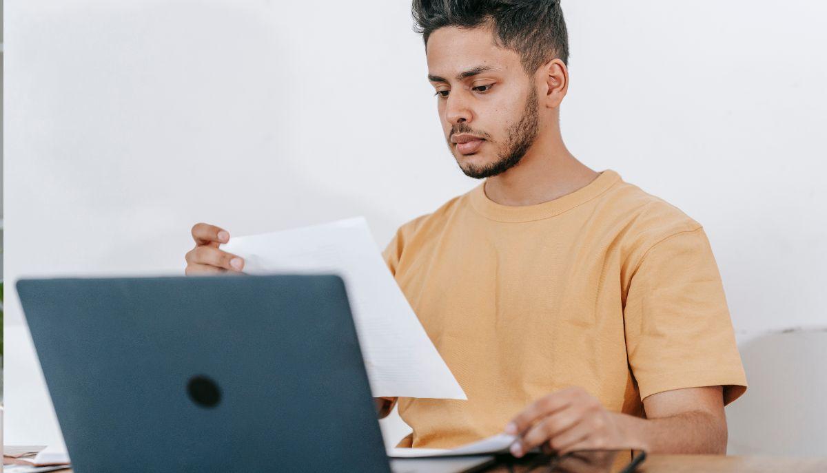 Ti fai cinque anni di università per finire a lavorare gratis: ha senso tutto questo?