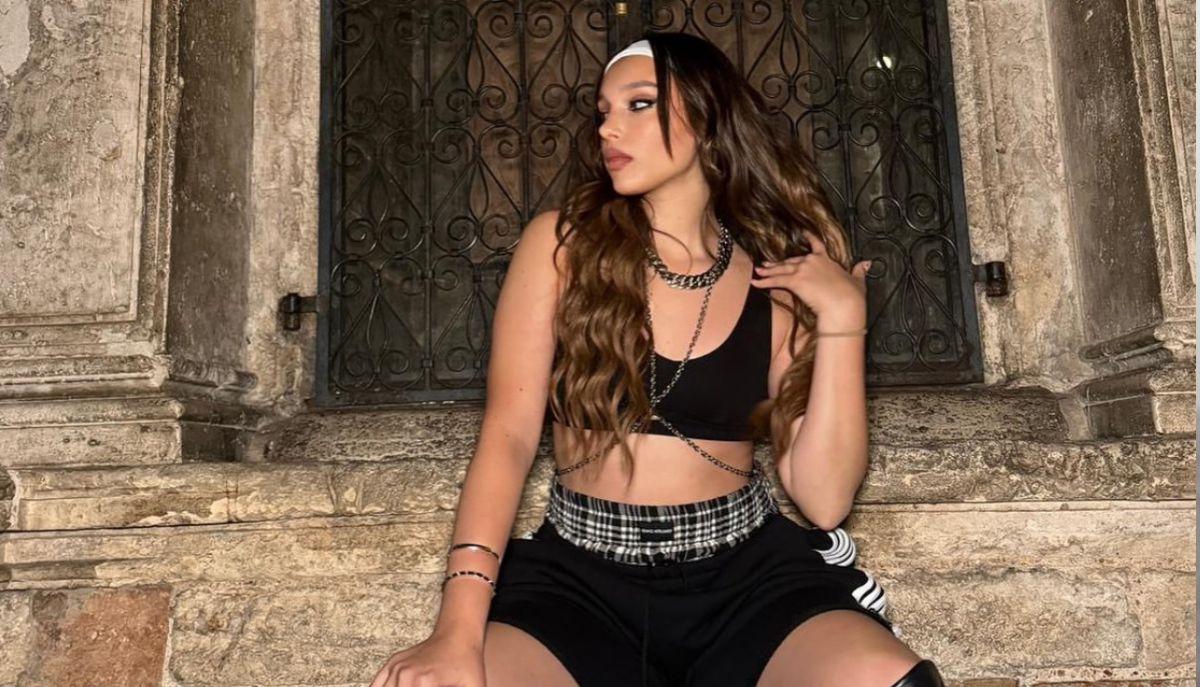 Body shaming su Sarah Toscano: 'Ti invitano a troppe cene'. E i fan di Angelina Mango la difendono